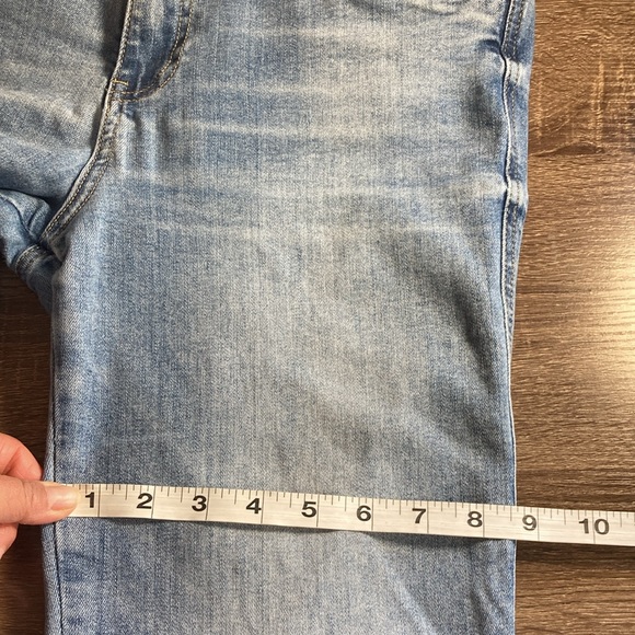 EUC Women’s Kut From The Kloth High Rise Cigarette Leg Size 8 Jeans - Picture 6 of 9